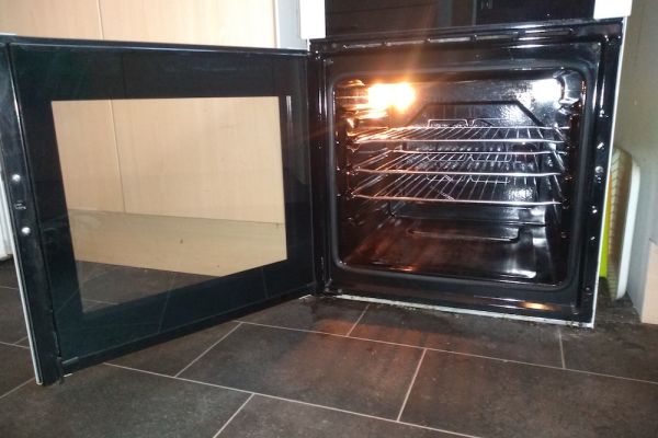 clean range cooker with to doors and two bottom draws