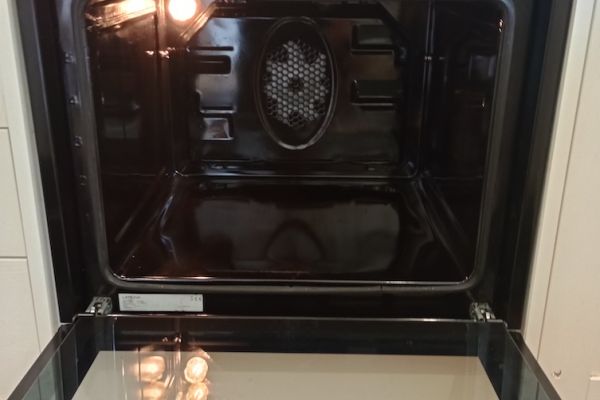 clean range cooker with to doors and two bottom draws