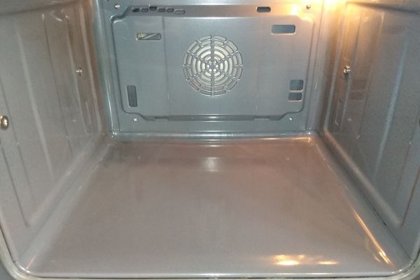 clean range cooker with to doors and two bottom draws